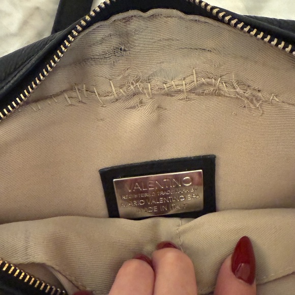 Valentino Cross Body - Picture 3 of 5